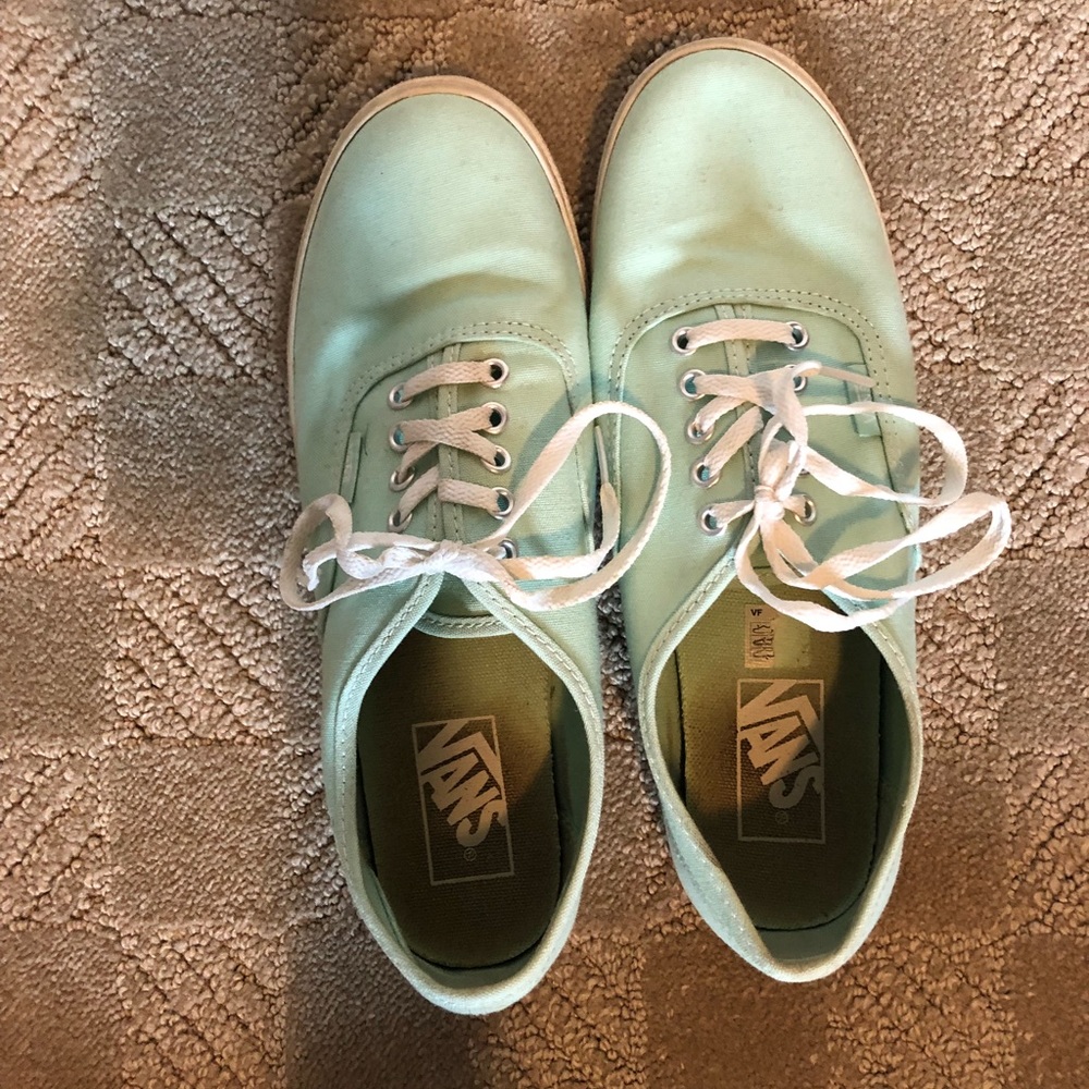 aqua vans